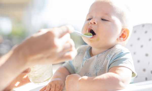 When to start introducing baby food?